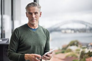 What can be achieved with a male facelift?
