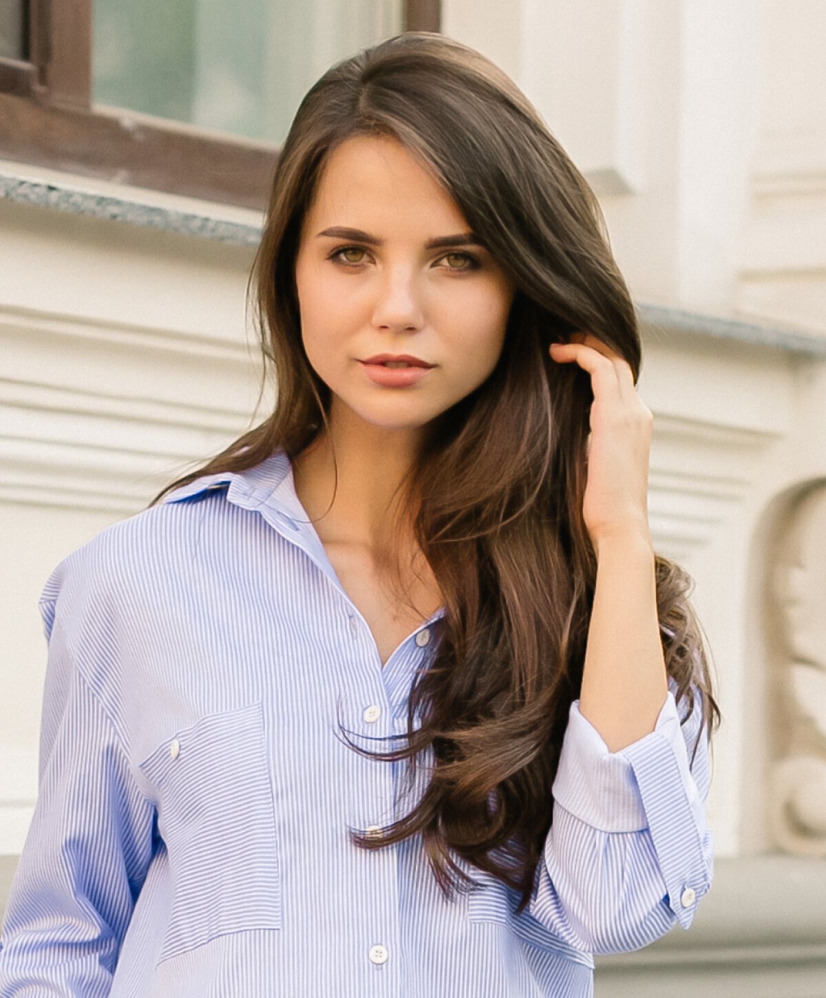 dallas radiesse model in blue top