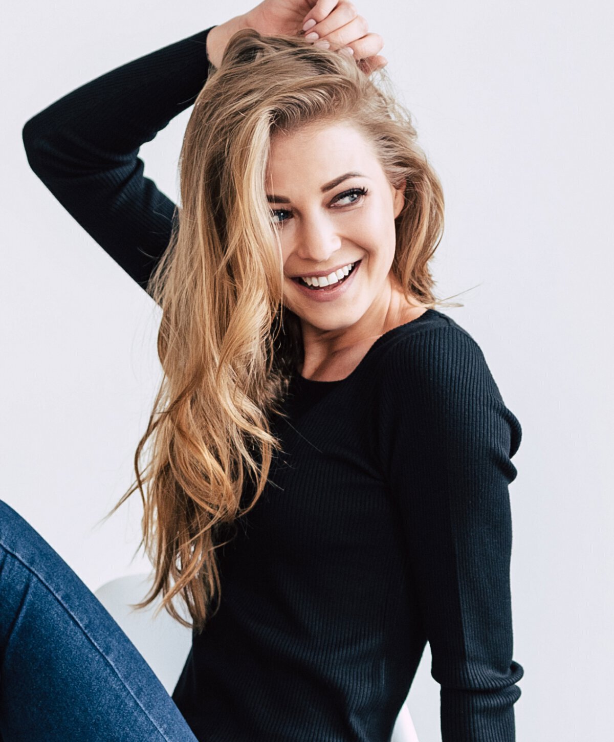 dallas chemical peel model in black top